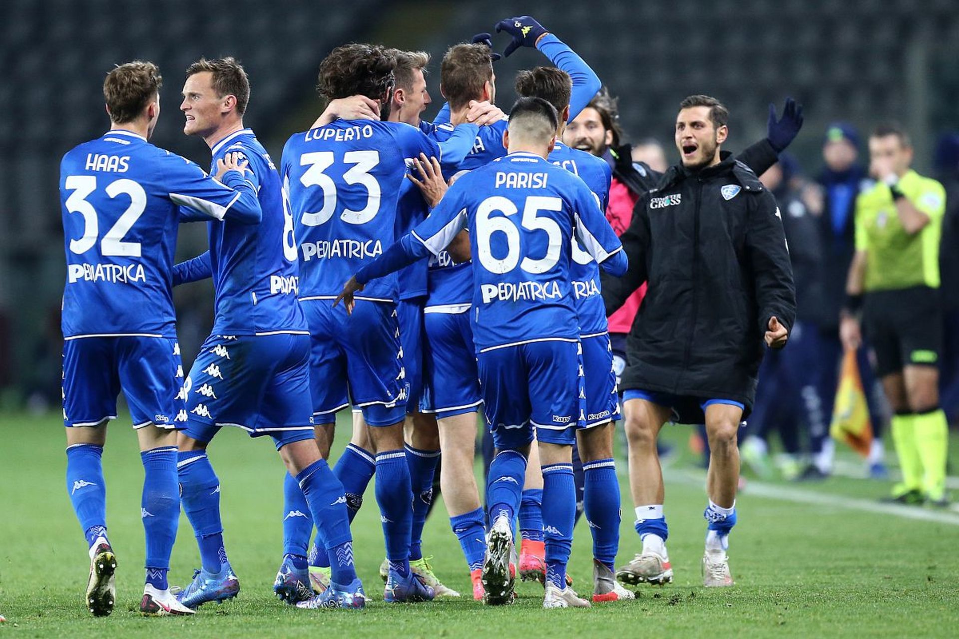 确保参赛选 确保参赛选